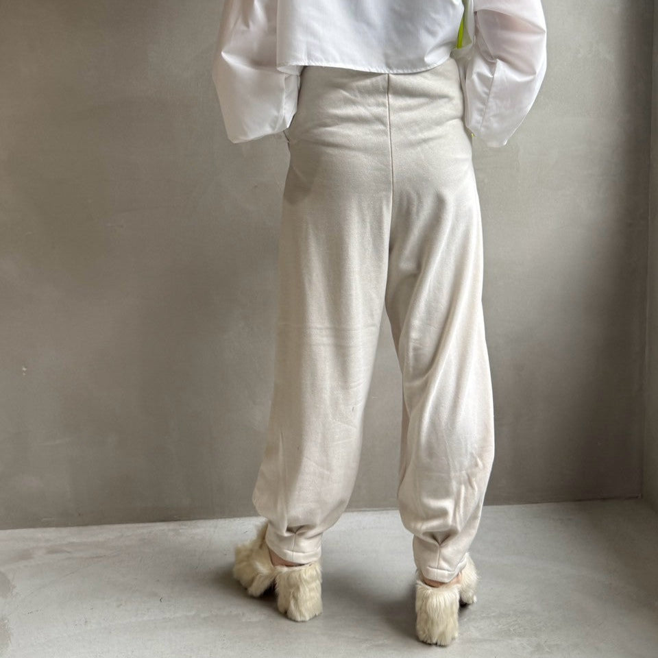 Fleece Tucked volume pants【ハモミシノオトナフク】