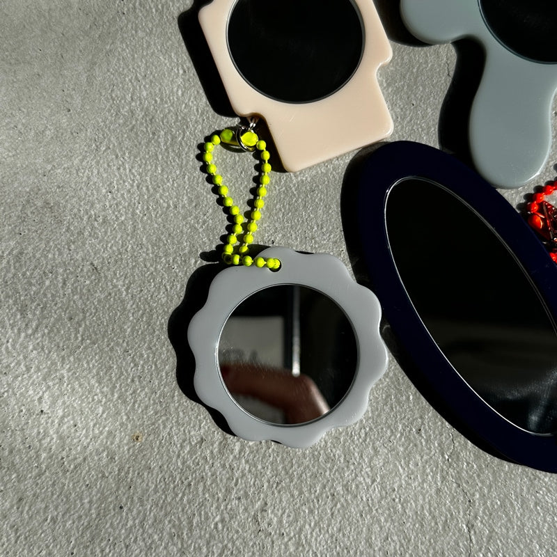 Graphic Mirror  (S)