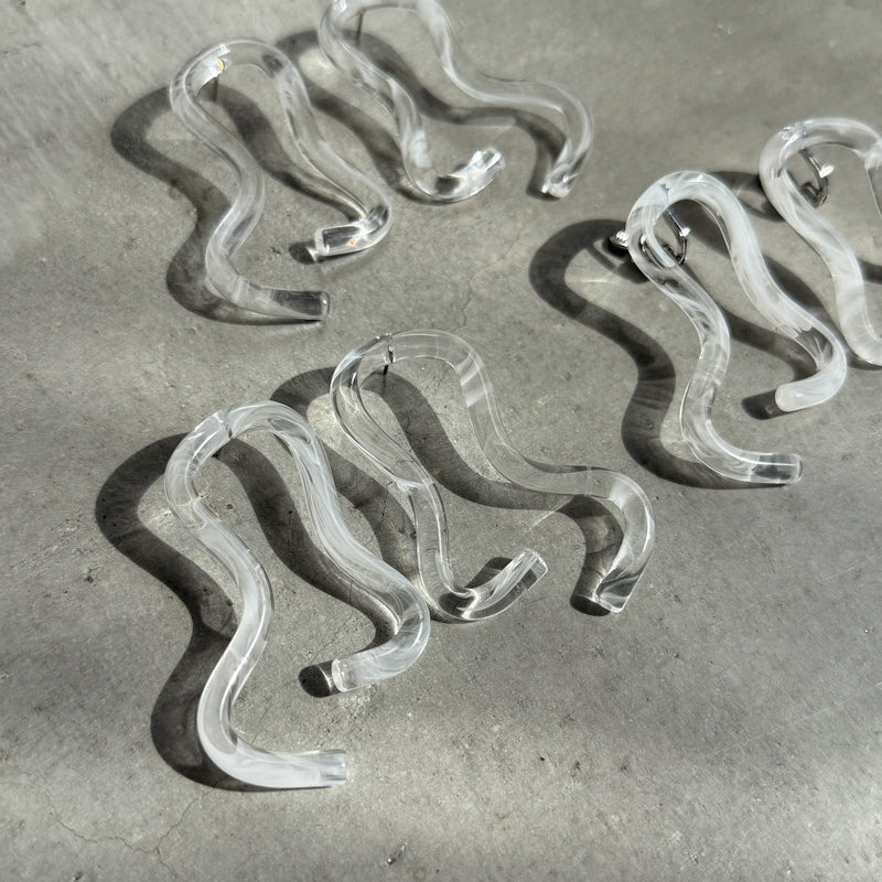 sAn ピアス　bend　黒 sAn】Bend Pierce
