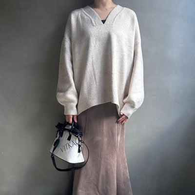 Deep V-neck knit【ハモミシノオトナフク】