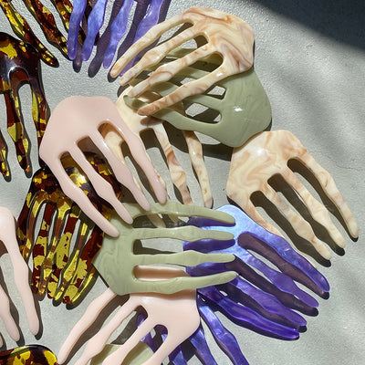 Acrylic comb - mountain