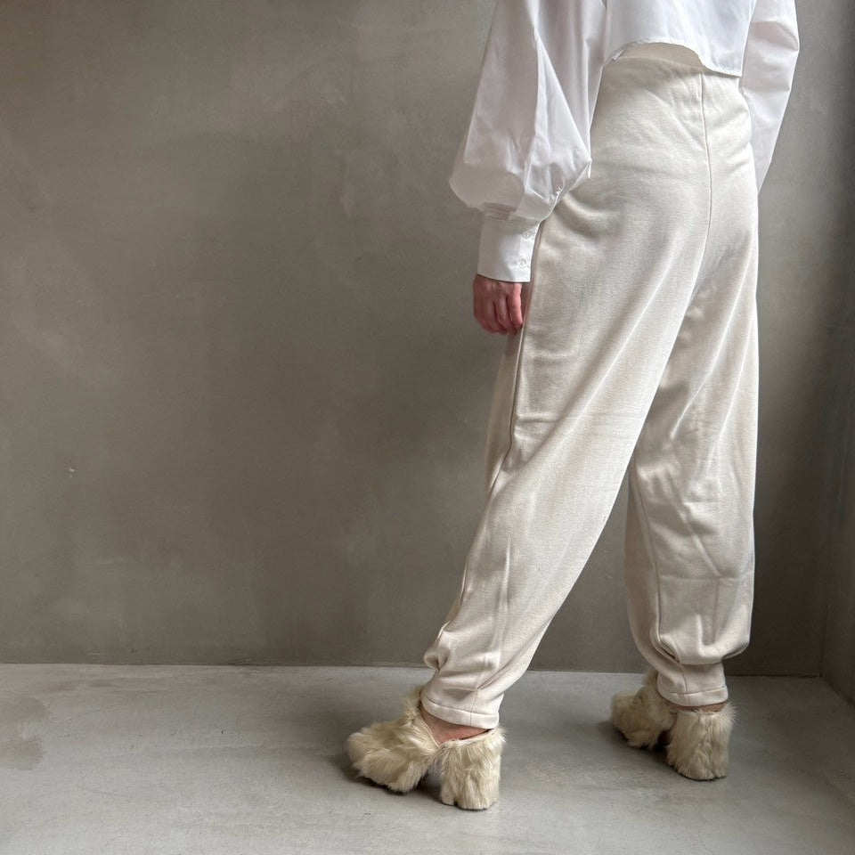 Fleece Tucked volume pants【ハモミシノオトナフク】