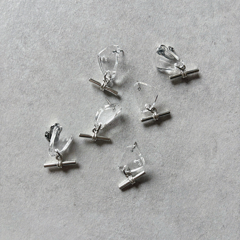 Knot アクリルアクセサリー・日本製・チタンピアス｜sAn
