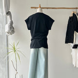 【ハモミシノオトナフク】Asymmetrical Twisted-Hem French-Sleeve Tee
