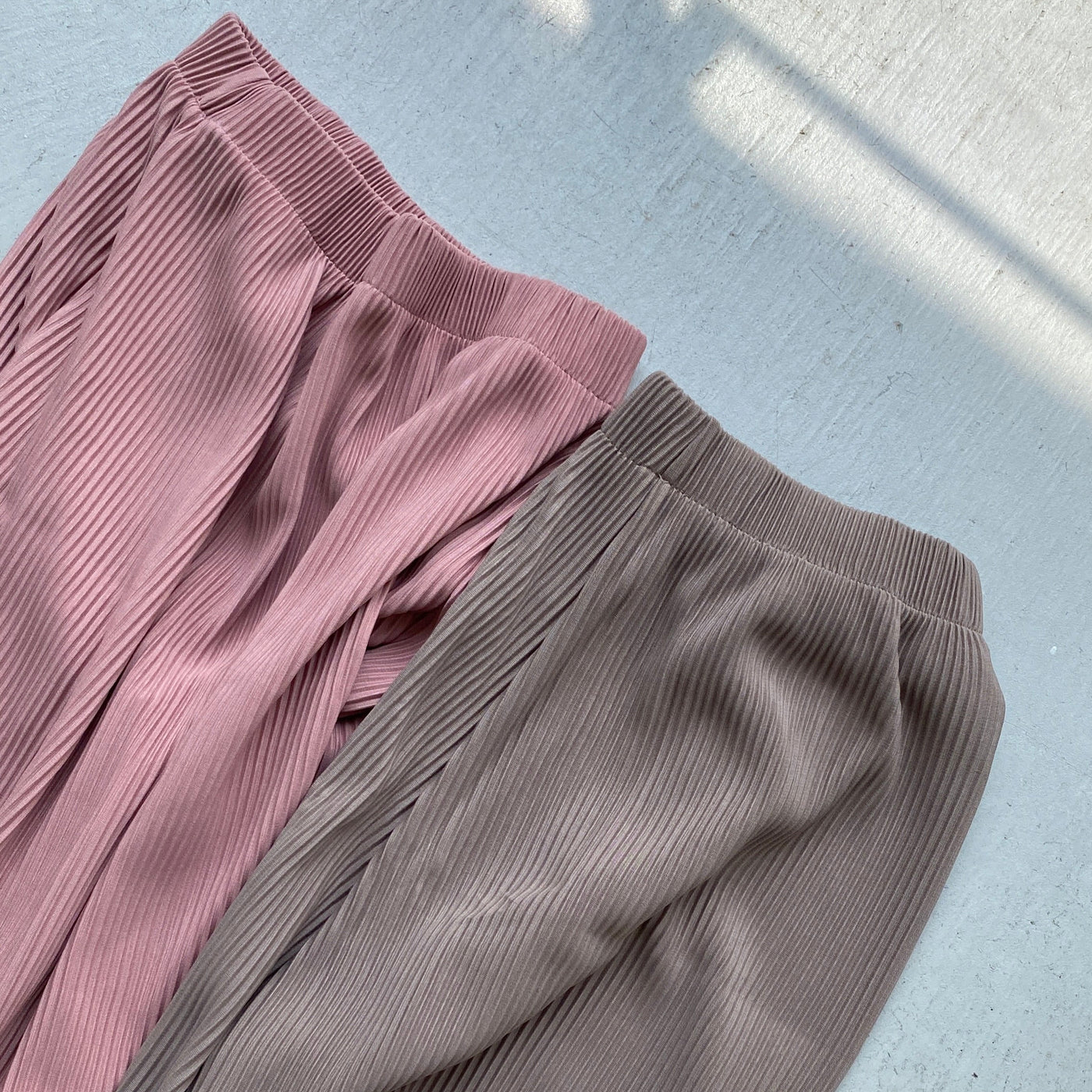 hamomisi original pleats pants [hamomisi adult clothing]