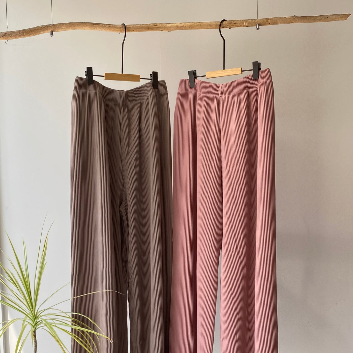 hamomisi original pleats pants [hamomisi adult clothing]