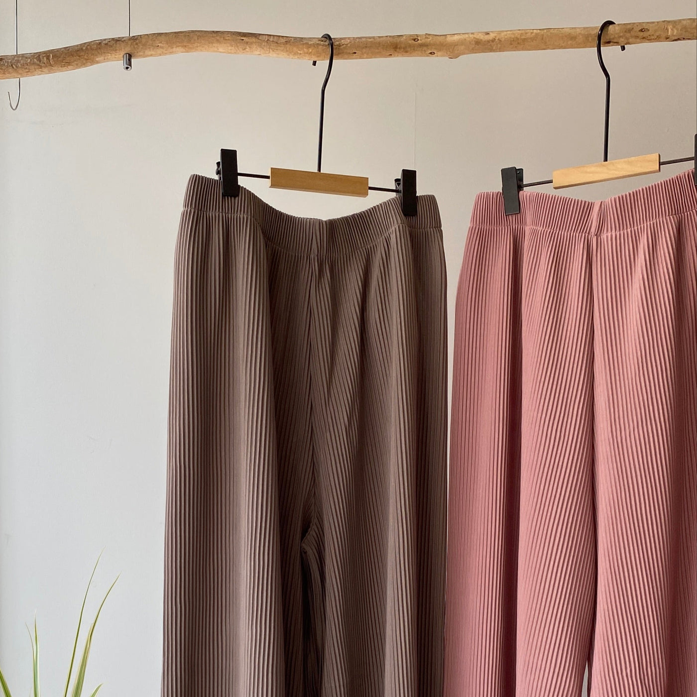 hamomisi original pleats pants [hamomisi adult clothing]