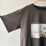 【ハモミシノオトナフク】Terrace Photo T-Shirt