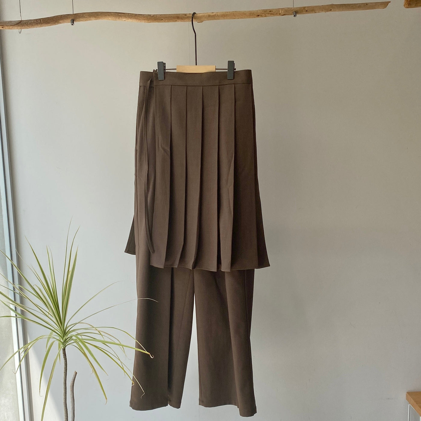 【ハモミシノオトナフク】Wrap pleated skirt pants