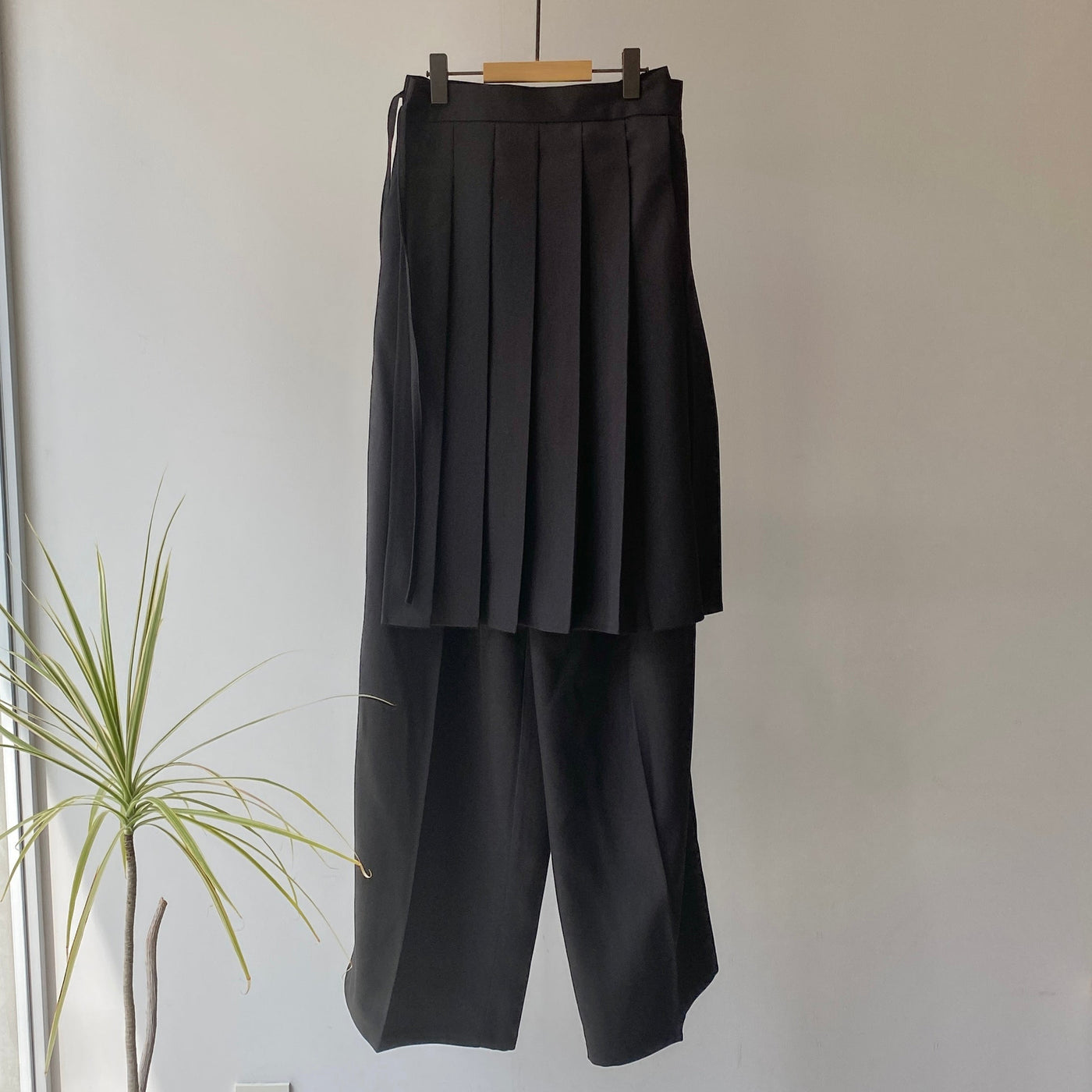 【ハモミシノオトナフク】Wrap pleated skirt pants