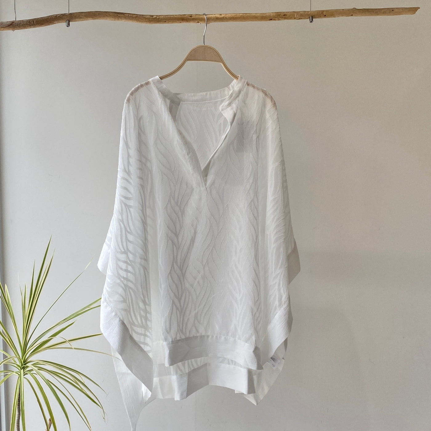 【ハモミシノオトナフク】Sheer Jacquard Poncho