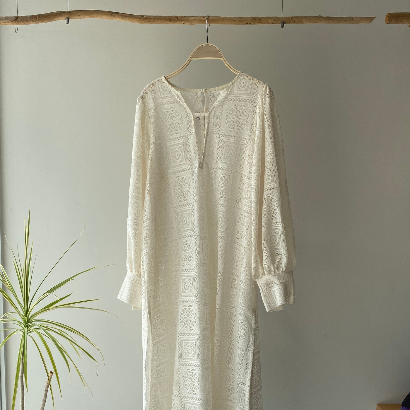 【ハモミシノオトナフク】Block lace slit OP