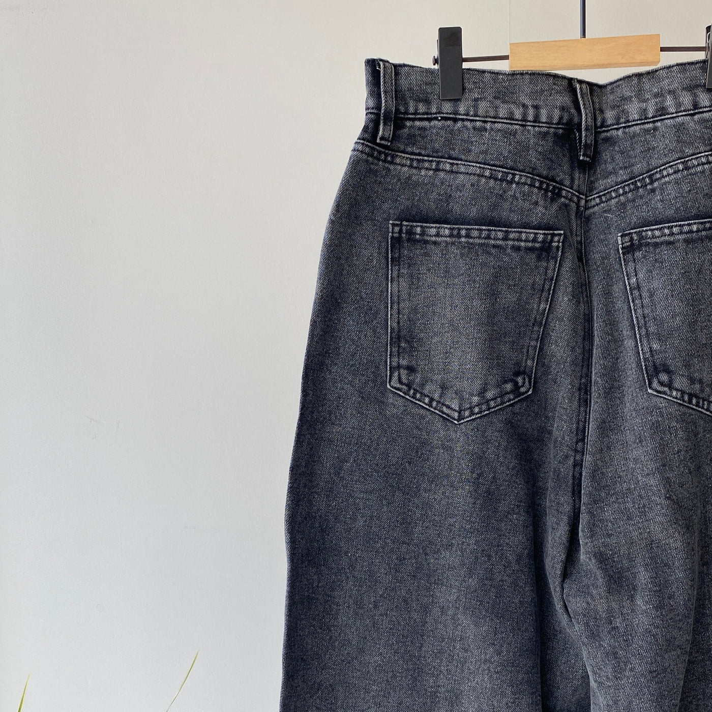 【ハモミシノオトナフク】Center-switched semiwide pants