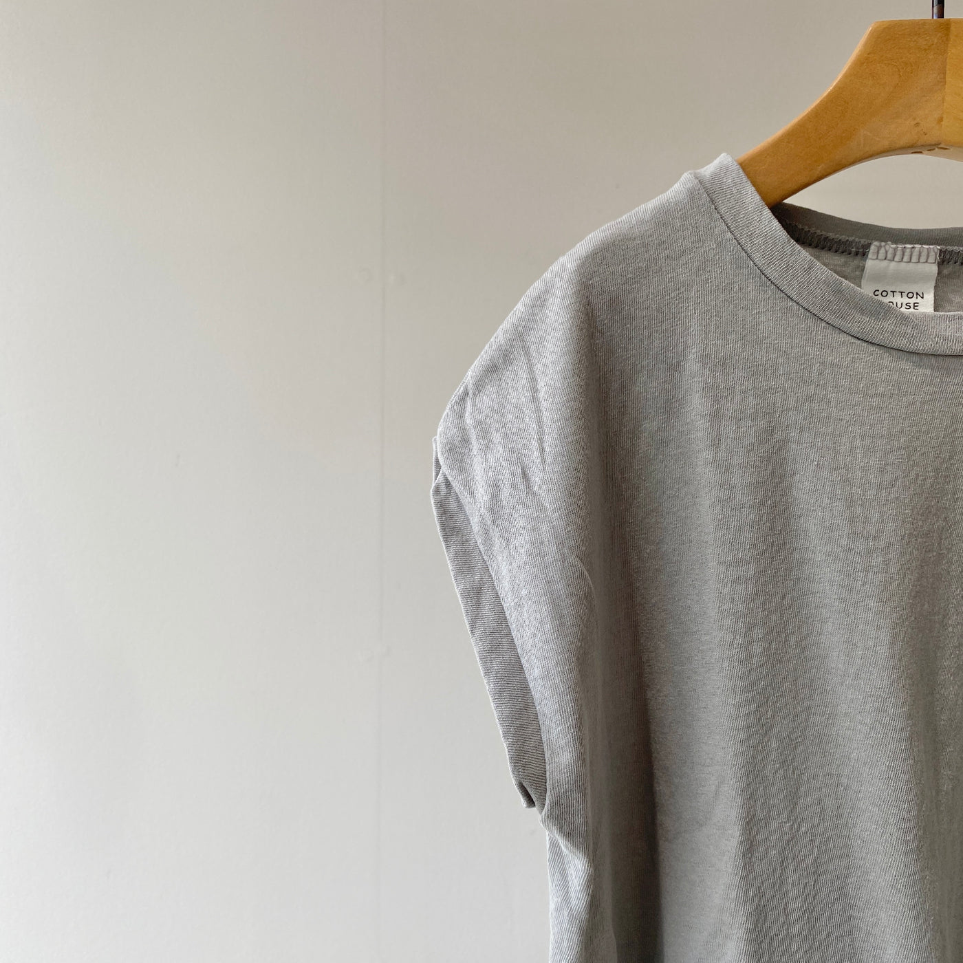 Simple no sleeve T-shirt(90~120)