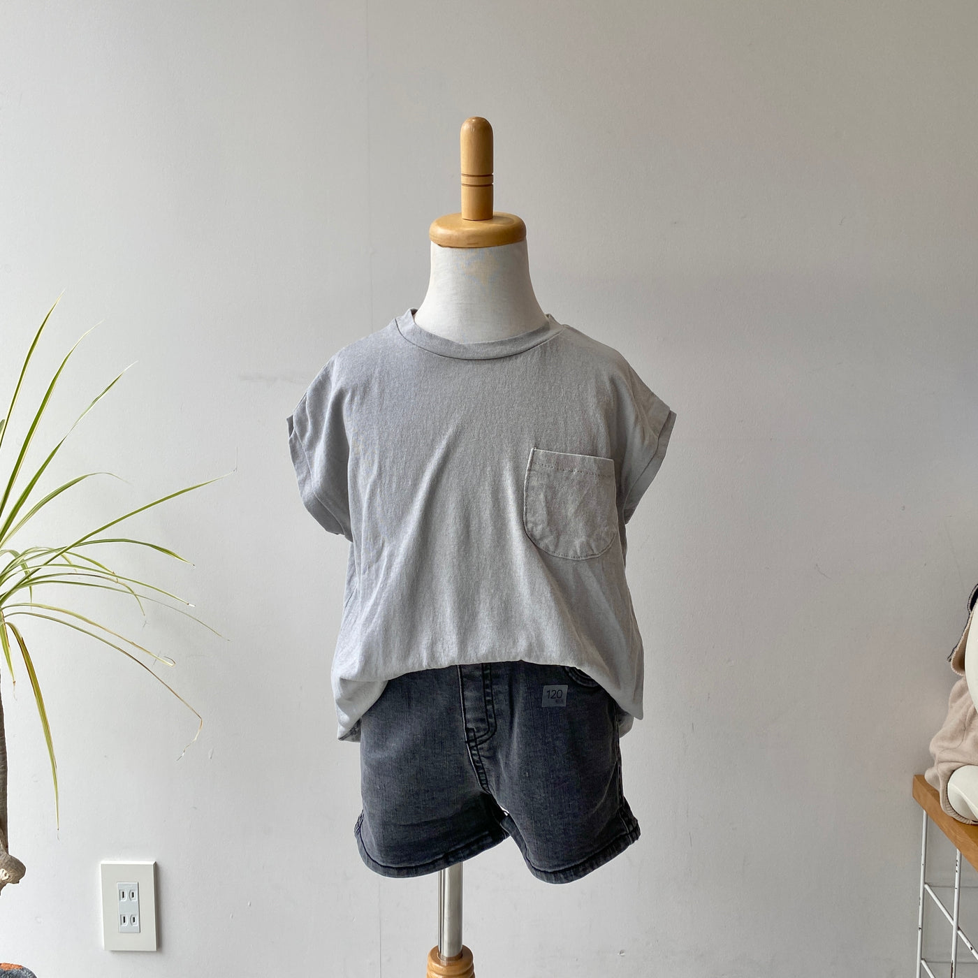 Simple no sleeve T-shirt(90~120)
