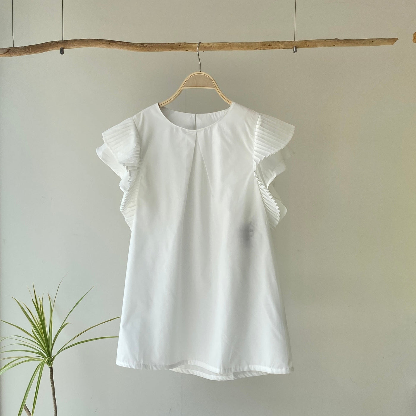 Pleated sleeve blouse【ハモミシノオトナフク】