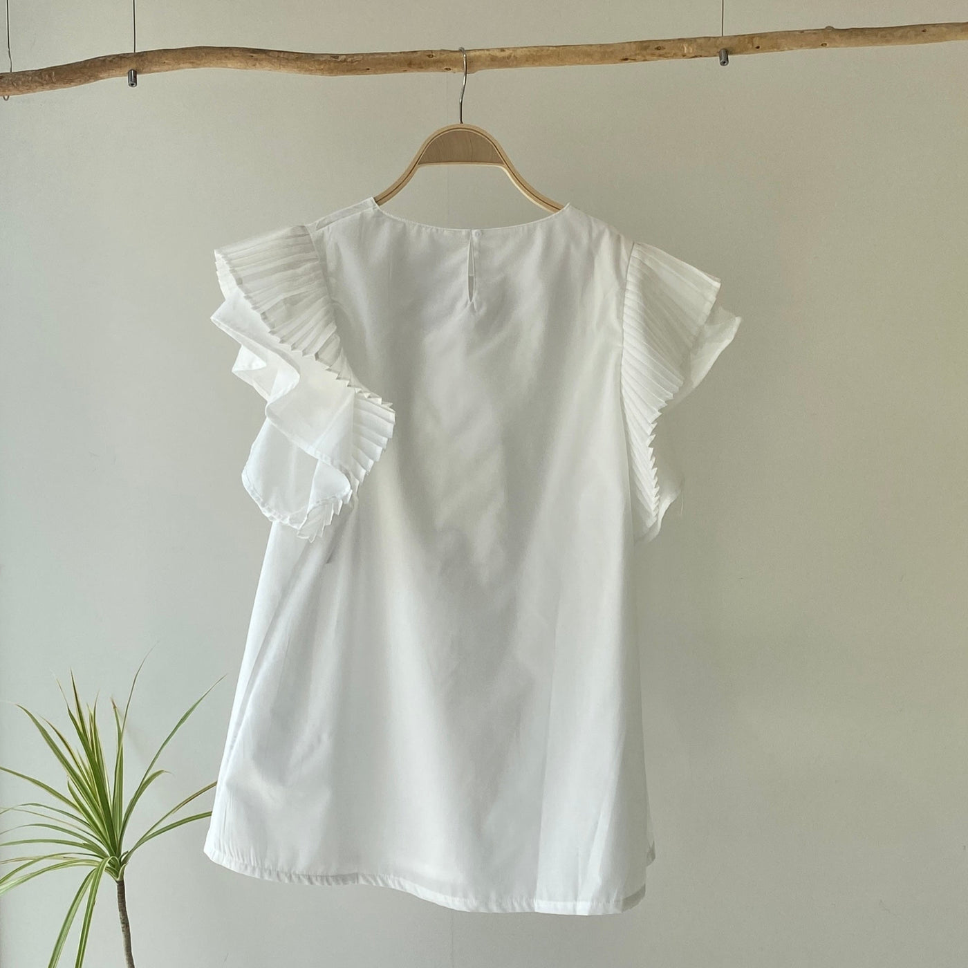 Pleated sleeve blouse【ハモミシノオトナフク】