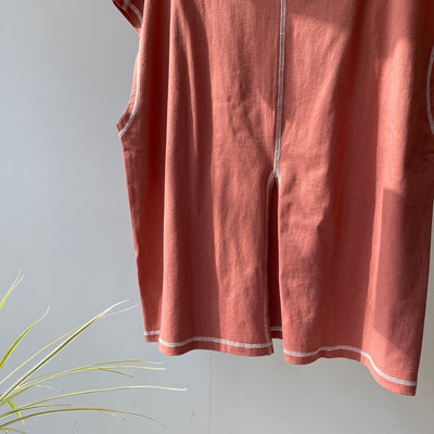Stitch back slit t-shirt [Hamomishi no Otonafuku] 