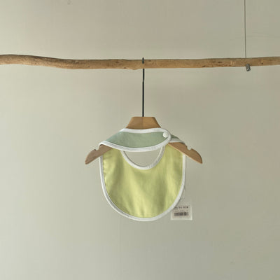 Baby bib circle