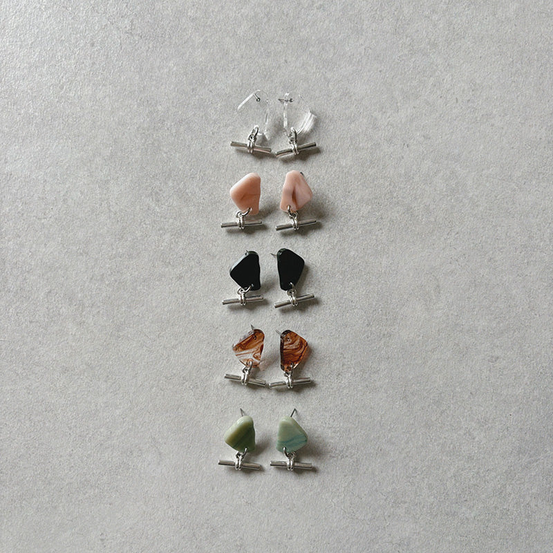 Knot アクリルアクセサリー・日本製・チタンピアス｜sAn