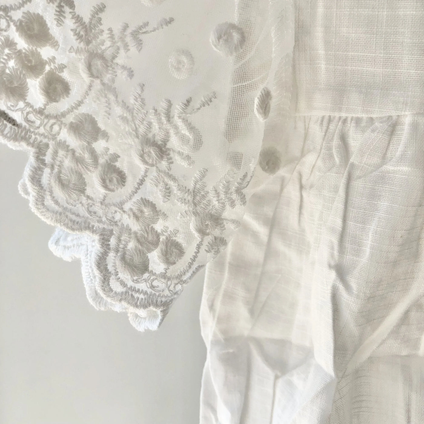 Lace frill rompers (90cm)