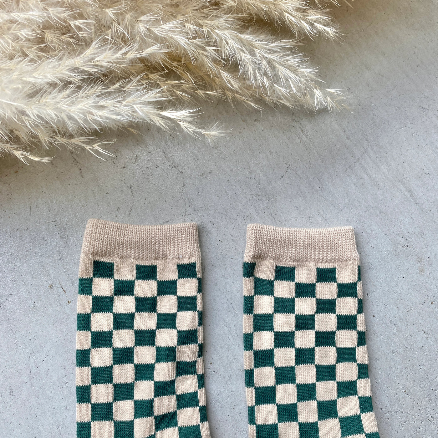 checkerboard socks dig