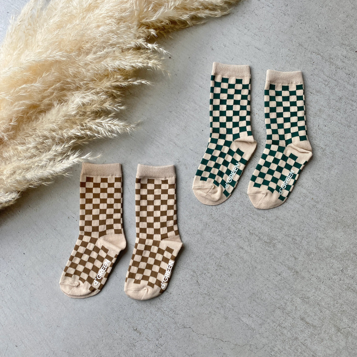 checkerboard socks dig